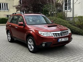 Subaru Forester 2.0 D SUV 4x4 Xenony Tažné 2t Kamera 1. Maj