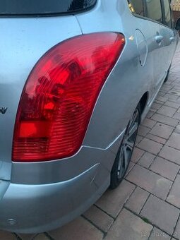 Peugeot 308 SW zadní pravý světlo