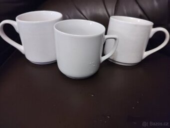 Velké bílé porcelánové hrnky