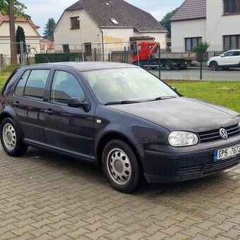 VW golf IV 1.6 74kw nová STK 05/2027