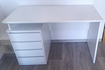 Psací stůl