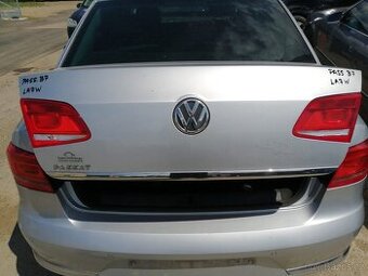 VW Passat B7 víko kufru