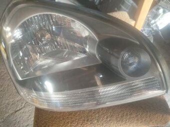 Přední světla na Hyundai Tuscon rv 2004