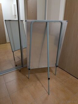 Tabule / flipchart