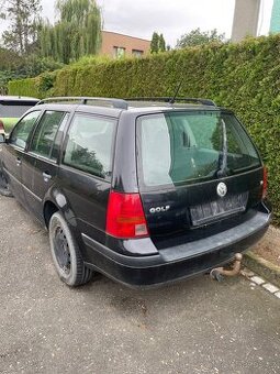 Golf 1.6 benzín