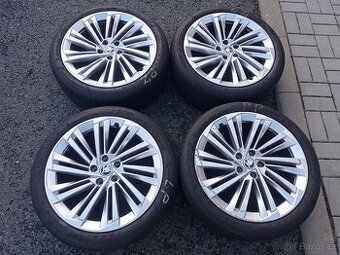 19" LETNI VERITATE originál Škoda Superb IV r.v. 2024