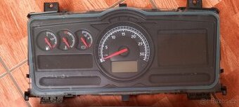 Pristrojova deska renault midlum