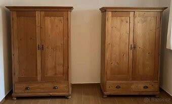 Šatní skříňe masiv borovice 2ks, cena za obe, Zamluveno - 1
