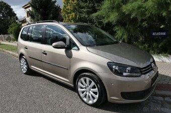 VW TOURAN TDI,2014,ZARUKA KM.7 MIST.VELKA VYBAVA.