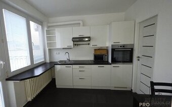 Pronájem bytu 1+1   s balkónem 52m2  v Hodoníně , Nájem 1+1 