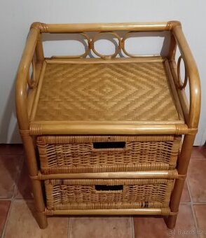 Ratanová skříňka