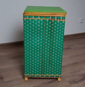 Prodám retro bužírkový koš na prádlo.
