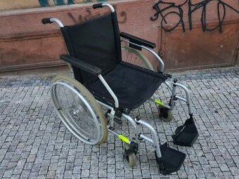široký skládací invalidní vozík - PLNÁ KOLA