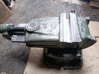 Mohutný strojní svěrák OTOČNÝ a NAKLÁPĚCÍ šířka 200mm