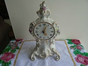 Zlacené krbové hodiny Belinda.