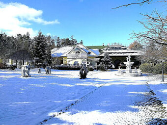 Prodej rezidenční vily s pozemky, Včelná u ČB
