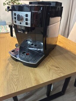Automatický kávovar De'Longhi Magnifica S Ecam
