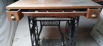 šicí stroj bobbin