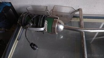 Starý vysavač Omega