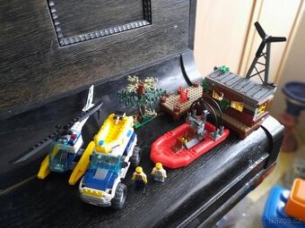 LEGO City 60068 Úkryt zlodějů