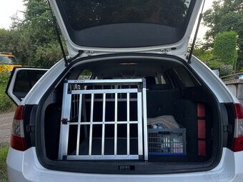 Přepravní klec pro psa do auta