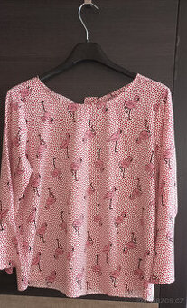 Dámské oblečení velikost 38