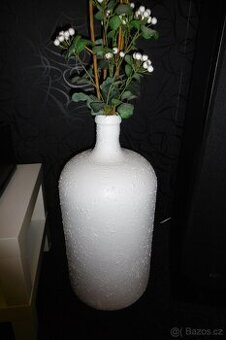 Krásný bílý demižon