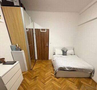 IKEA PAX  Šatní skříň  150x58x236 cm - Praha 10 - prizemi