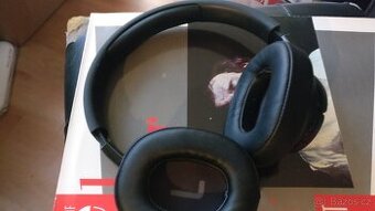 Bluetooth sluchátka JBL Tune 700BT