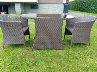 Zahradní nábytek vhodný i na balkón