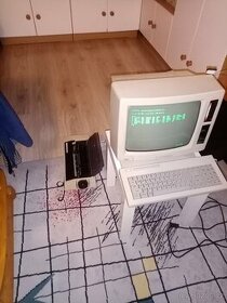 Predám retro 8bitový Amstrad 8256 s CP/M - 1