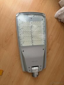 Silná  pouliční lampa  Philips