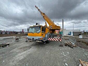 Jeřáb Liebherr LTM 1035