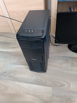 Prodám PC + Full HD Monitor - cena dohodou - 1