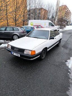 Audi 100 C3 doutník