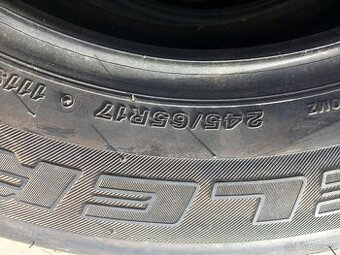 Pneu 245/65R17