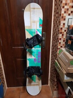 Prodám úplně nový snowboard HEAD 157cm dlouhý.