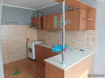 Pronájem bytu v Pokratice 3-1 74m 5 patro - 1