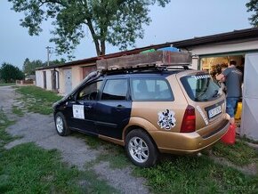 Ford Focus MK1 1,8 TDDI na díly - 1