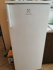 Lednice Electrolux LRB1AF23W