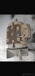 Motor z kompresoru