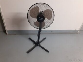 Prodám vícerychlostní výškově nastavitelný ventilátor-ODVEZU