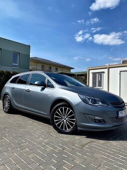 Opel Astra J