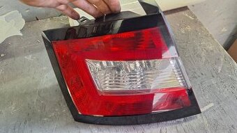 Skoda fabia 3 leve zadni svetlo