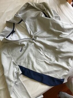 nike mikina