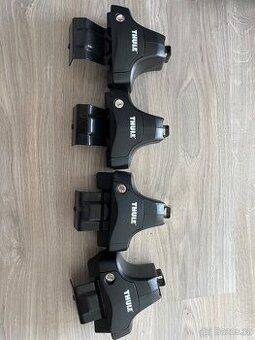 Střešní patky Thule 754