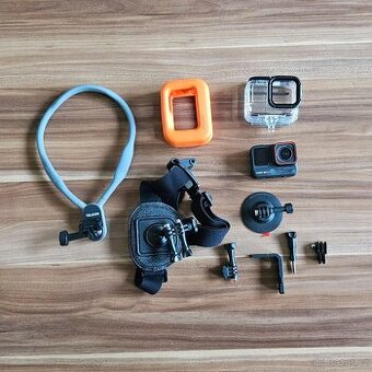 Akční kamera Insta 360 ACE PRO vč vybavení