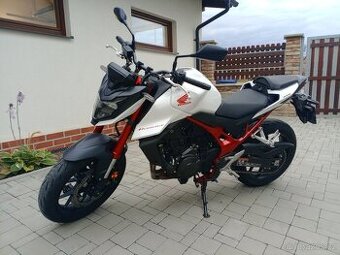 Honda CB 750 hornet-rezervace do 19.10