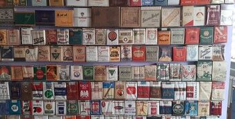 Staré cigarety, tabak, doutniky