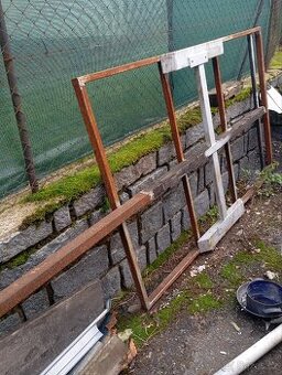 Základ na přívěsný vozík